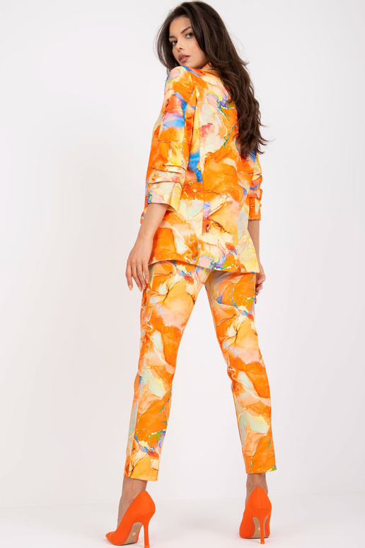 Oranž naiste bleiser trükistega Oranž naiste bleiser trükistega