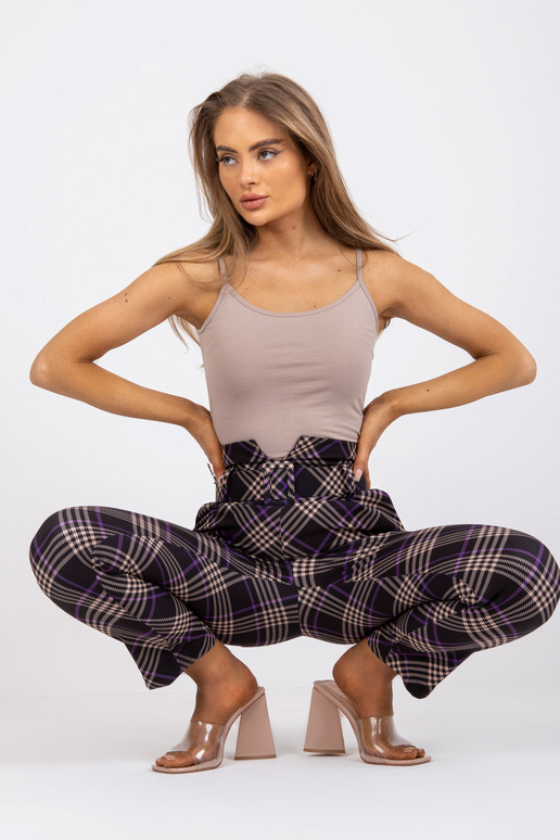 Mustad ja lillad kõrge vöökohaga...