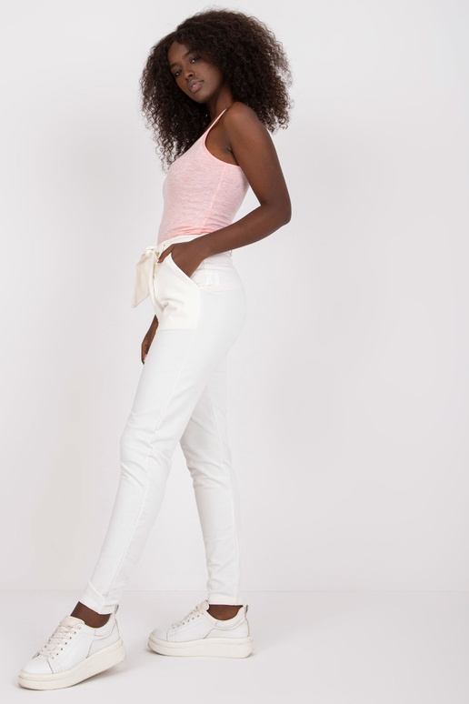 Ecru naiste kõrge pihaosaga kangast...