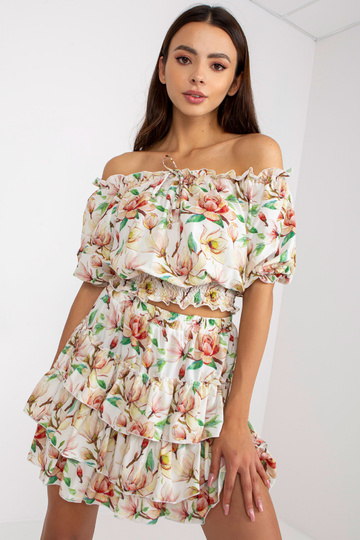 Valge ja bordoopunane...