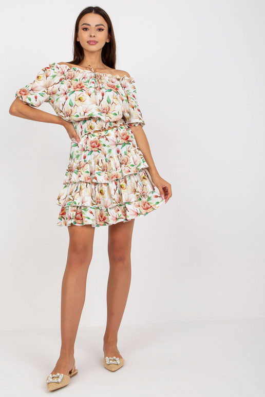 Valge ja bordoopunane naiste... Valge ja bordoopunane naiste...