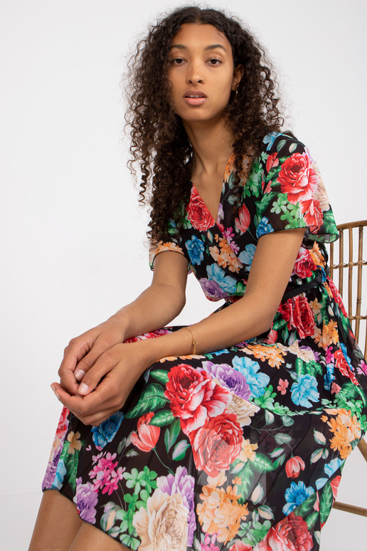 Must lillemustriga midikleit