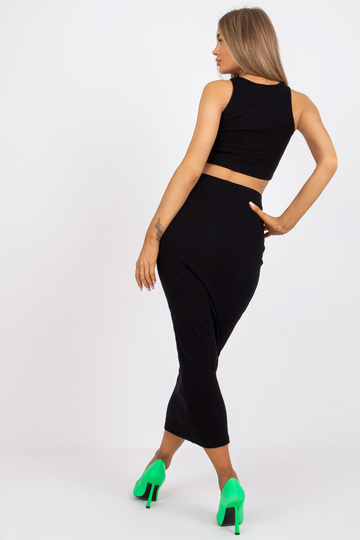 Musta soonikuga... 2