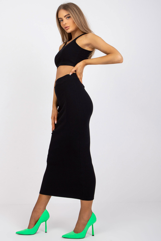 Musta soonikuga põhikomplekt...