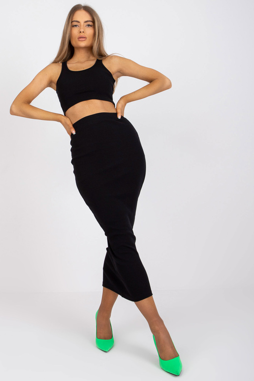 Musta soonikuga põhikomplekt...