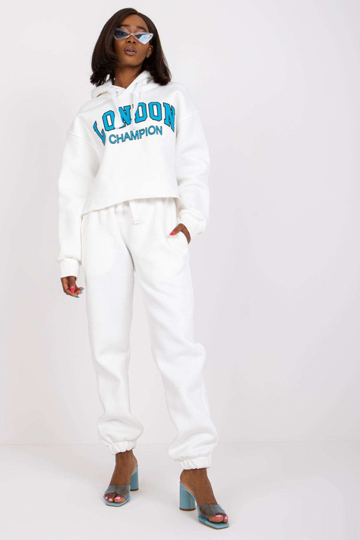 Ecru dressikomplekt Laraina trükiga Ecru dressikomplekt Laraina trükiga