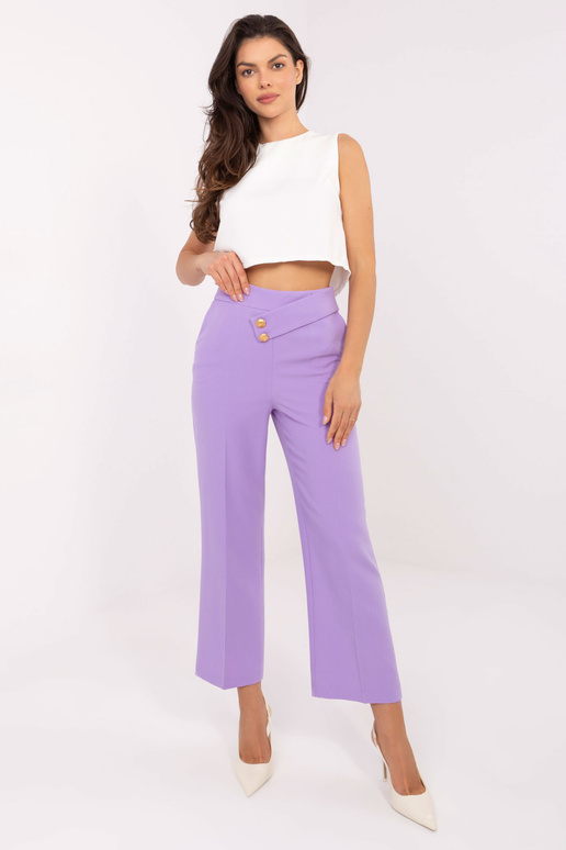 Lillad laia säärega kangast püksid... Lillad laia säärega kangast püksid...