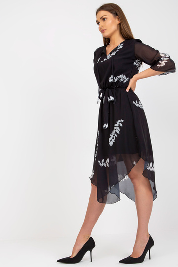 Must asümmeetriline...