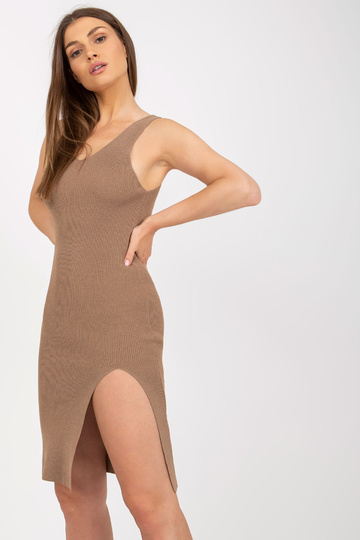 Rihmadega tumebeež kleit... 2