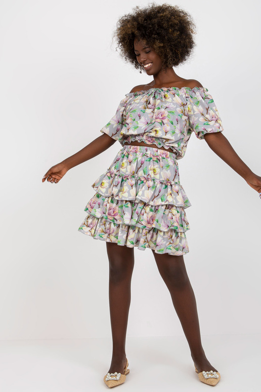 Hallikaskollane suvine komplekt... Hallikaskollane suvine komplekt...