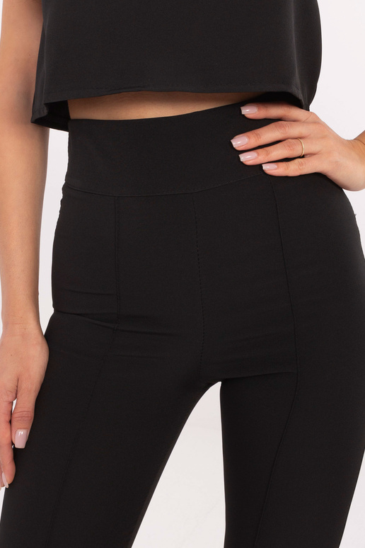 Must elegantne kõrge vöökohaga... Must elegantne kõrge vöökohaga...