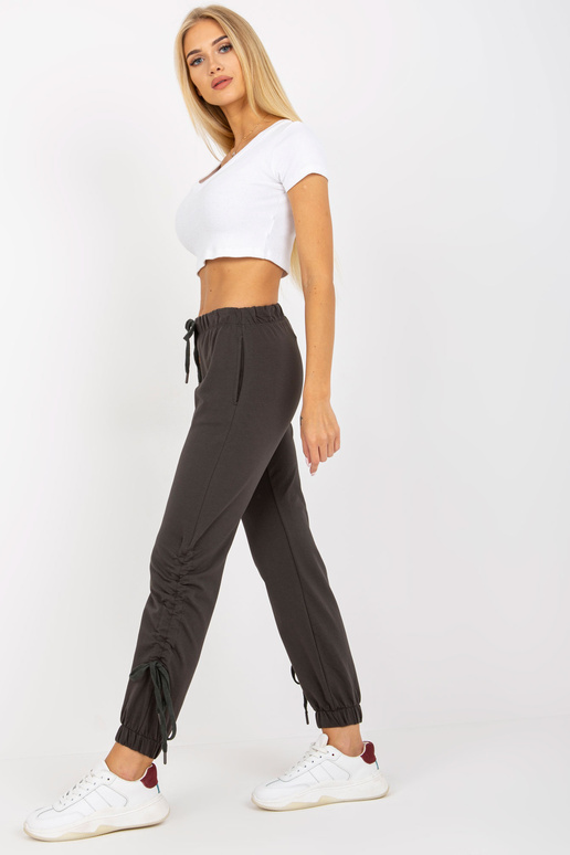 Khaki värvi naiste dressipüksid