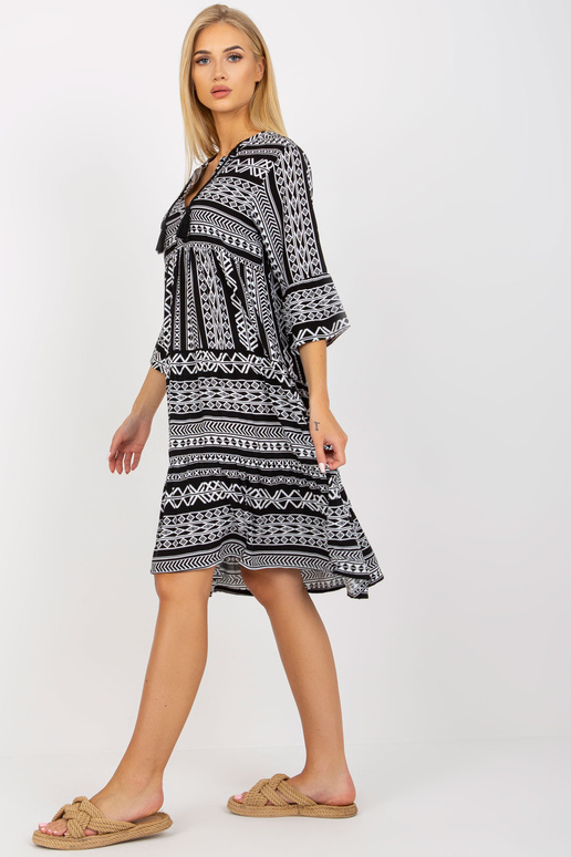 Must mustriline volangide ja 3/4... Must mustriline volangide ja 3/4...