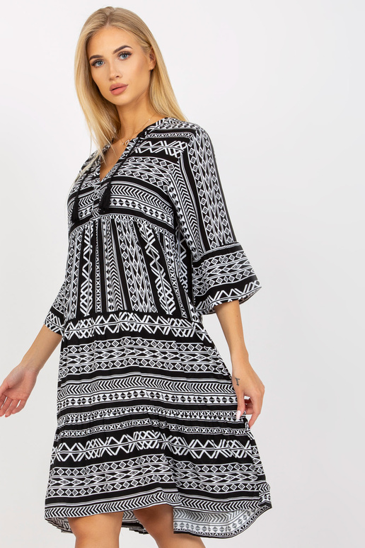 Must mustriline volangide ja 3/4... Must mustriline volangide ja 3/4...