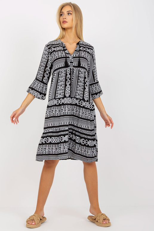 Must mustriline volangide ja 3/4... Must mustriline volangide ja 3/4...