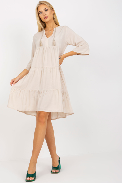 Helebeež oversize kleit volangide ja... Helebeež oversize kleit volangide ja...