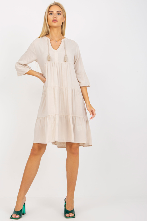 Helebeež oversize kleit volangide ja... Helebeež oversize kleit volangide ja...