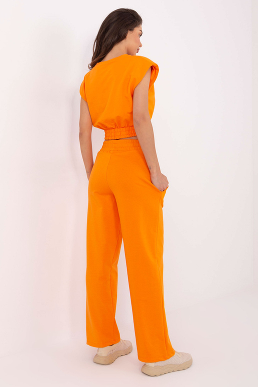 Oranž põhikomplekt koos varrukateta... Oranž põhikomplekt koos varrukateta...