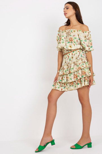 Kollane ja bordoopunane...