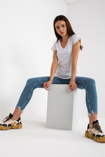 Valge tavaline V-kaelusega... 2