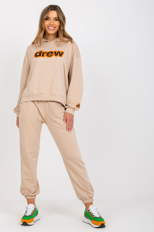 Beež kaheosaline trükiga dressikomplekt Beež kaheosaline trükiga dressikomplekt