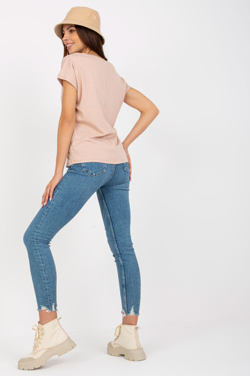 Beež naiste lühikeste...