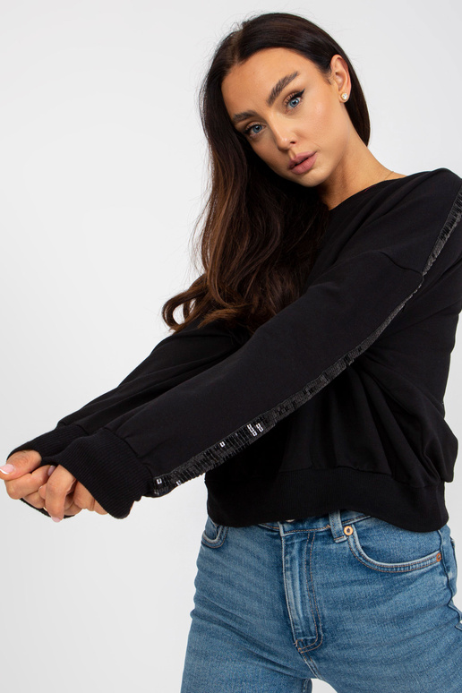 Litritega varrukatel must kapuuts RUE... Litritega varrukatel must kapuuts RUE...