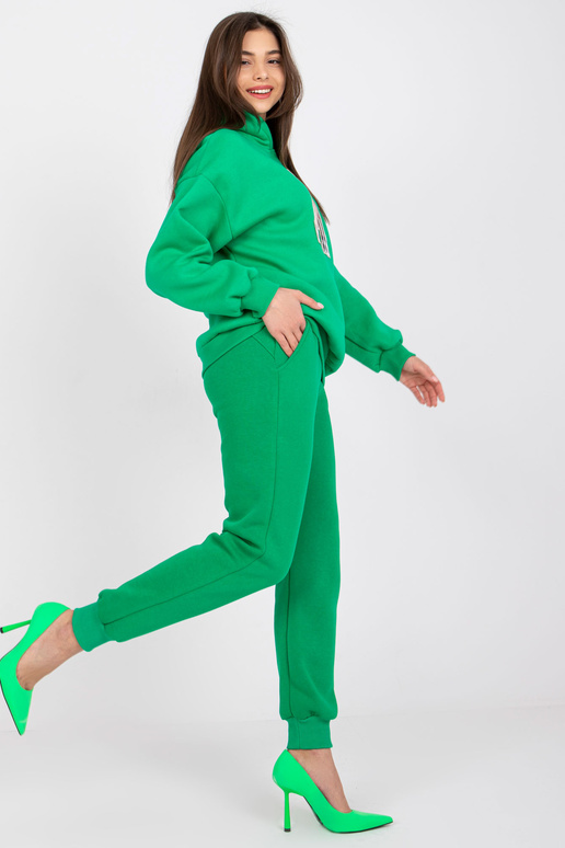 Roheline plaastri ja kapuutsiga...