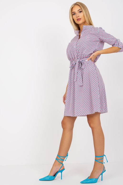 Valge ja roosa prindiga vabaajakleit Valge ja roosa prindiga vabaajakleit