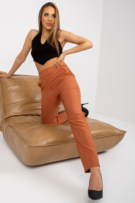 Vasest naiste kõrge vöökohaga kangast...