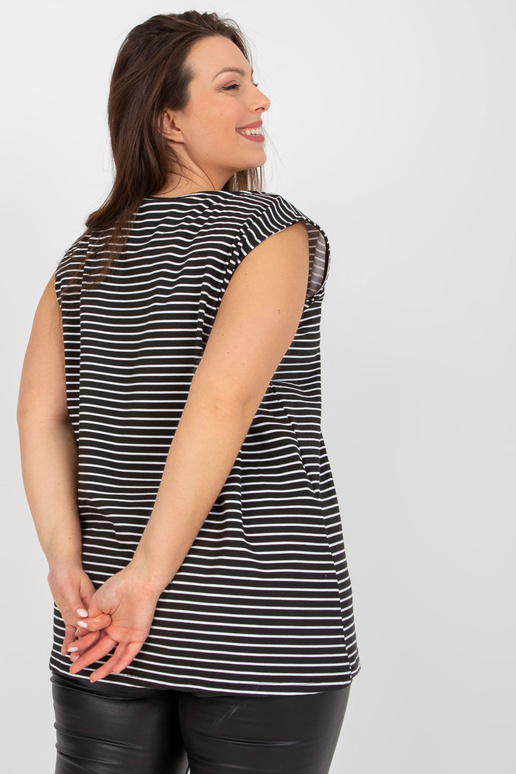 Must ja valge suures suuruses...