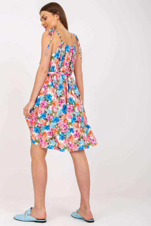 Värviline lilleline volangiga kleit...