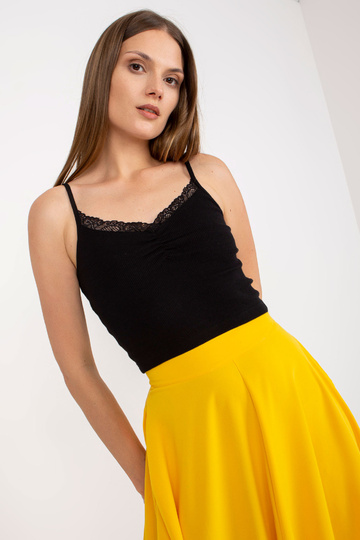 Must lühike triipudega topp... 2