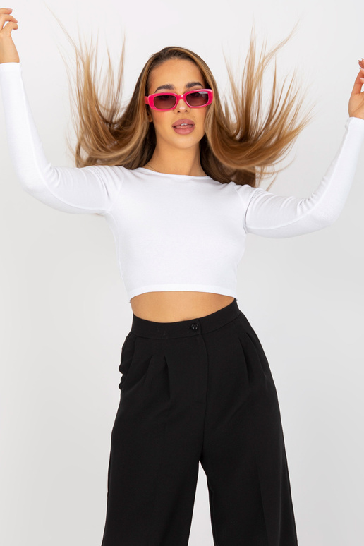 Valge soonikuga põhipluus köitmisega...