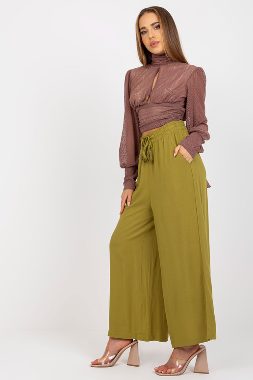 Oliivivärvi heledad laia säärega... Oliivivärvi heledad laia säärega...