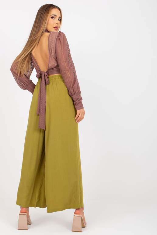 Oliivivärvi heledad laia säärega... Oliivivärvi heledad laia säärega...