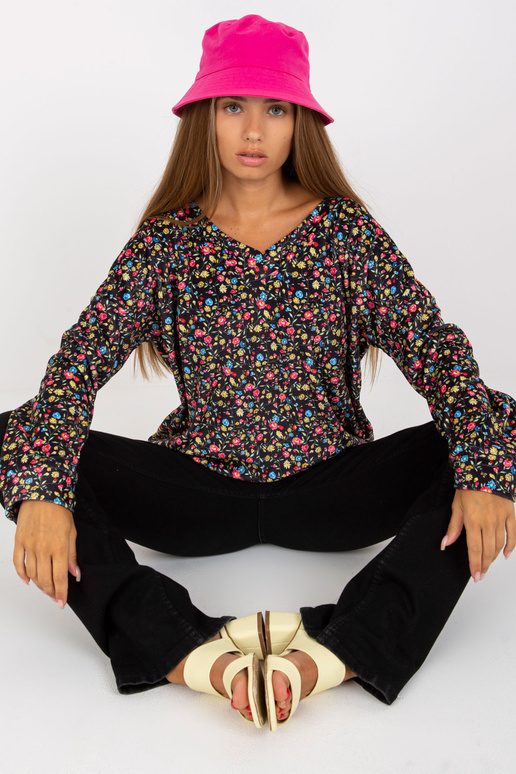 Must veluurist lilleline pluus...