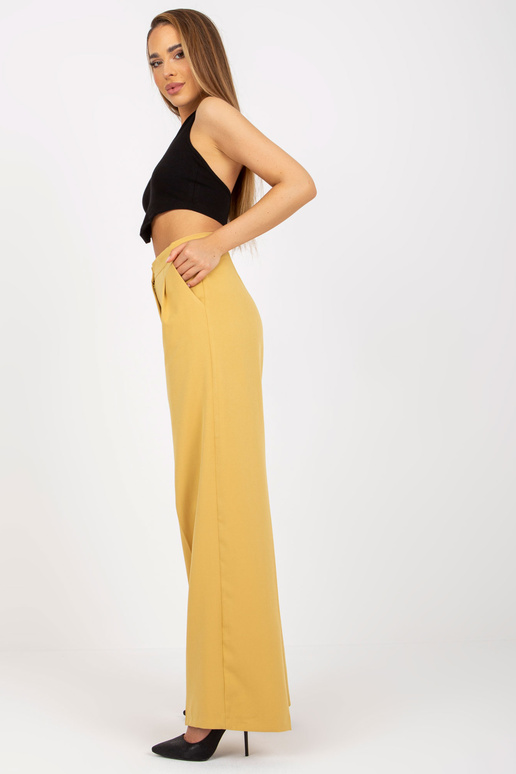 Tumekollased laia säärega kangast... Tumekollased laia säärega kangast...