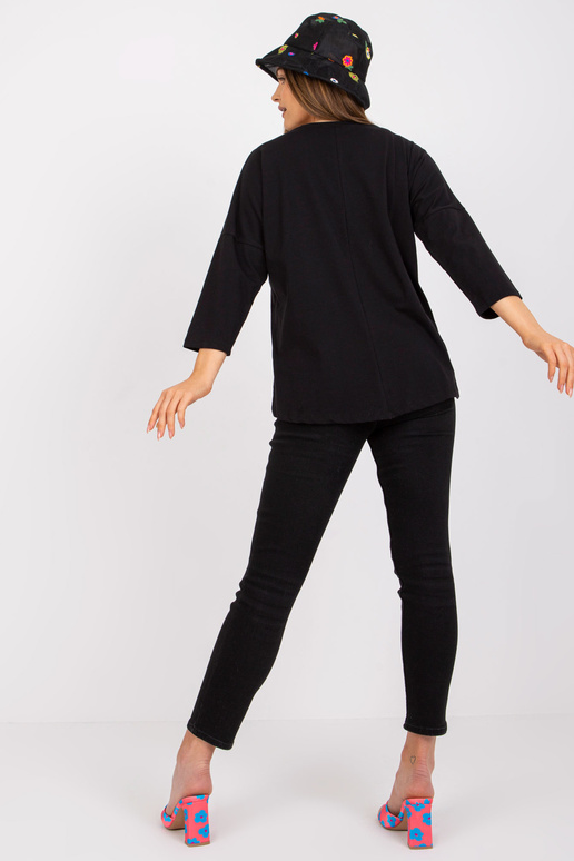 Must vabaaja pluus ümara kaelusega