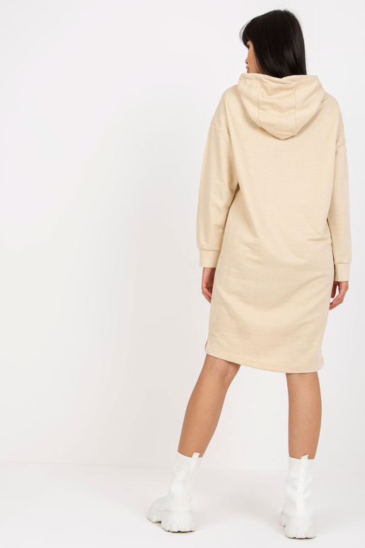 Helebeež sirge põlvini dressipluus... Helebeež sirge põlvini dressipluus...