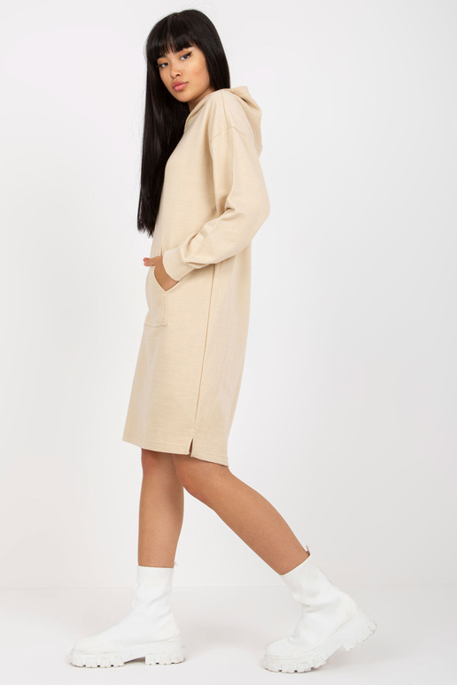 Helebeež sirge põlvini dressipluus... Helebeež sirge põlvini dressipluus...