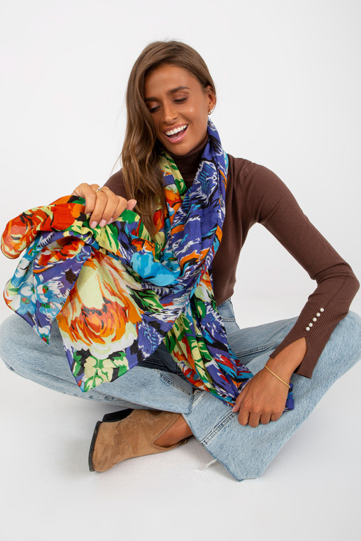 Sinine ja oranž värviliste mustritega...