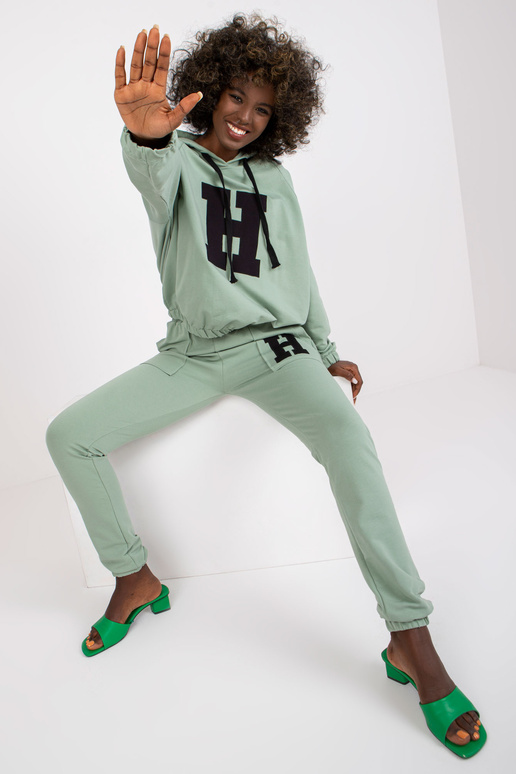 Pistaatsia kaheosaline dressikomplekt...