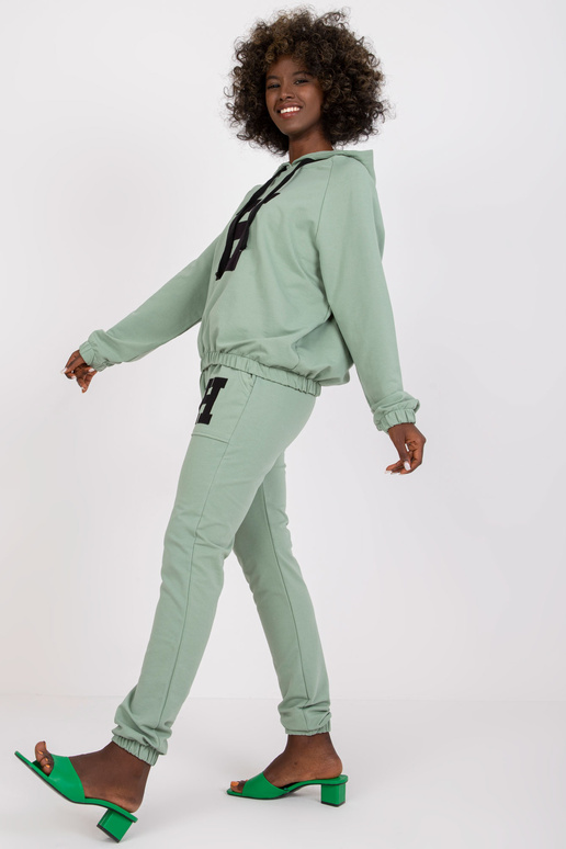 Pistaatsia kaheosaline dressikomplekt...