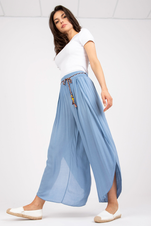 Sinised laiad püksid kõrge vöökohaga... Sinised laiad püksid kõrge vöökohaga...