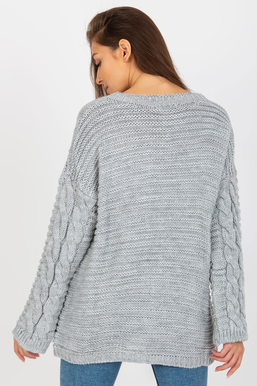 Hall sviiter palmikute ja...