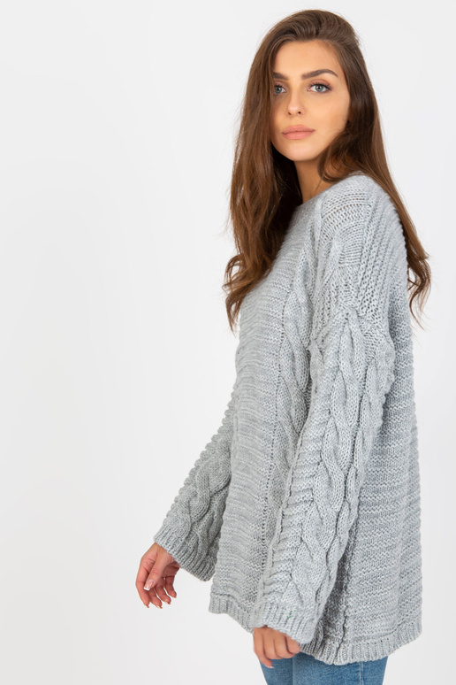 Hall sviiter palmikute ja...