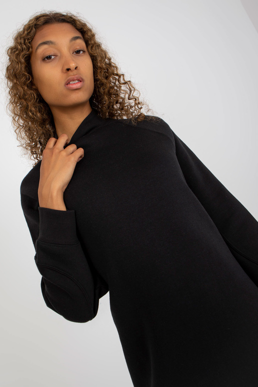 Must sirge lõhikutega dressipluus Must sirge lõhikutega dressipluus