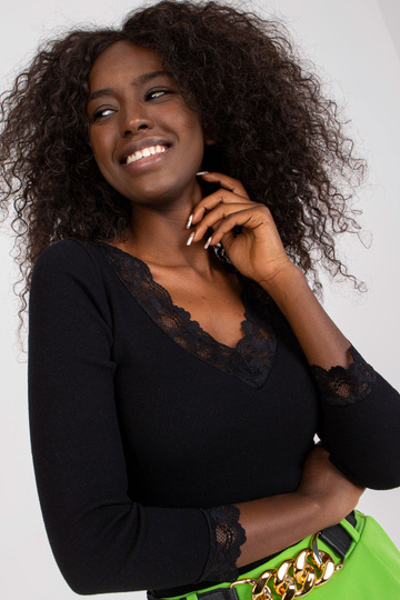 Must liibuv triipudega... 2