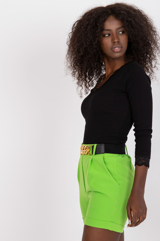 Must liibuv triipudega vabaaja pluus...